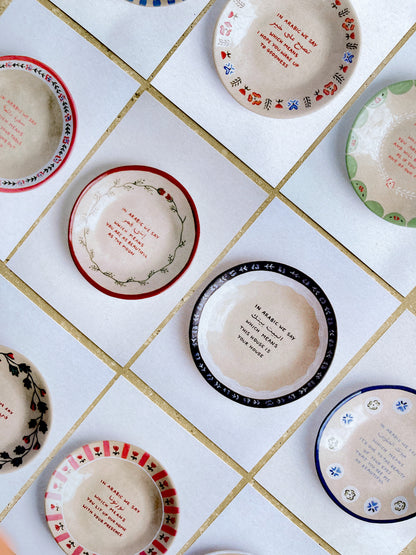 in Arabic we say plates / set of 10 postcards