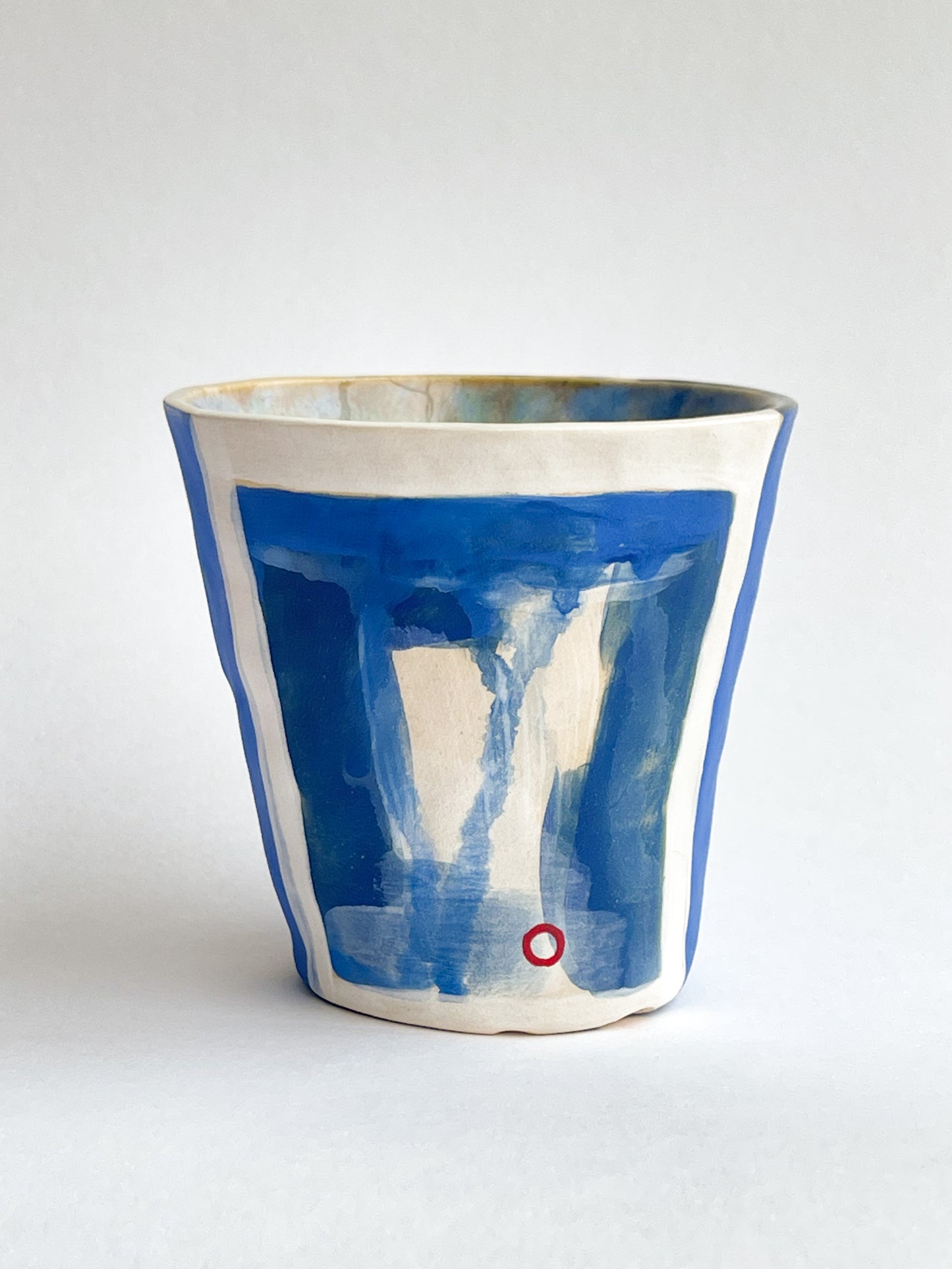 EMBRACE: I love you / أحبك cup