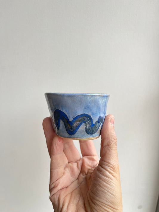 Glaze test mini tumbler - light blue wavy