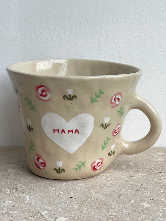 Mama love heart mug